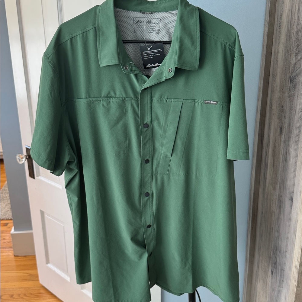 Eddie Bauer Forest Green Short Sleeve Shirt. Departure Shirt collection XXL